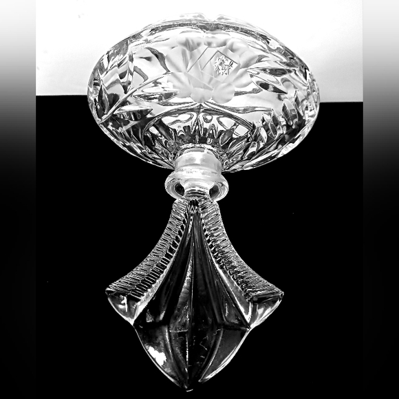 Vintage Crystal Perfume Bottle - Etched Glass - Picture 4 of 6